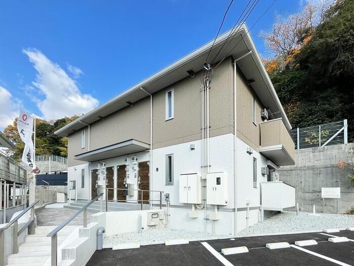 コリーナ ヴィルトゥの外観画像