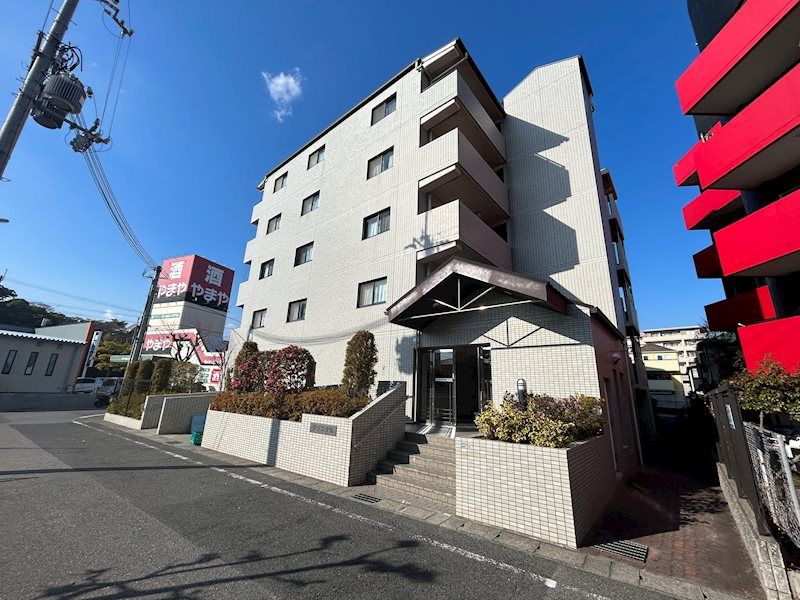 クリスタルの外観画像