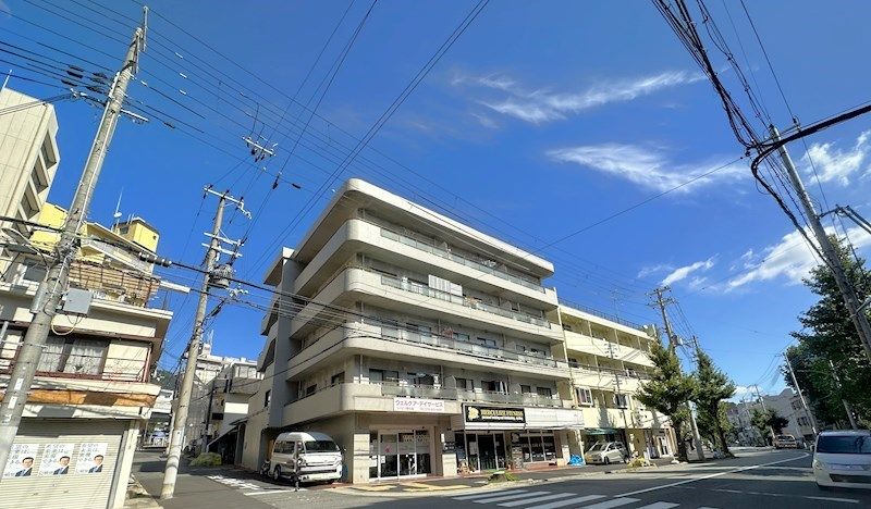 グランディア王子駅前の外観画像