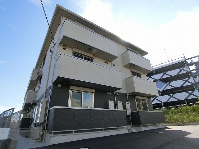 クローバー富士1号館の外観画像