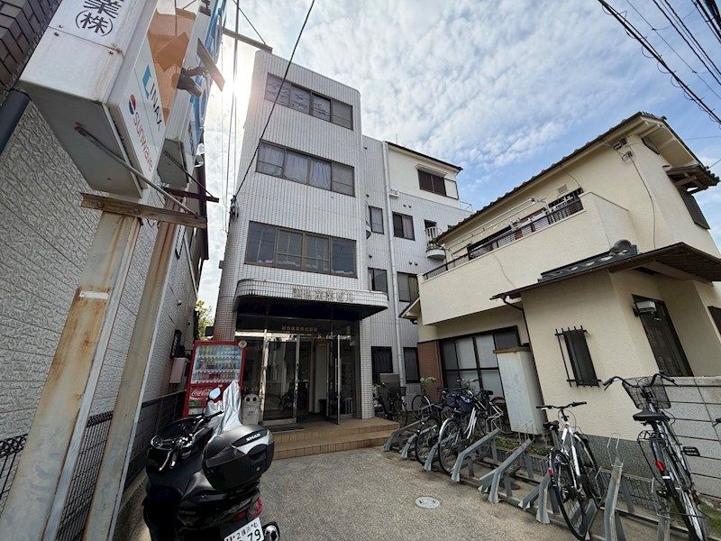 誠也産業ビルの外観画像