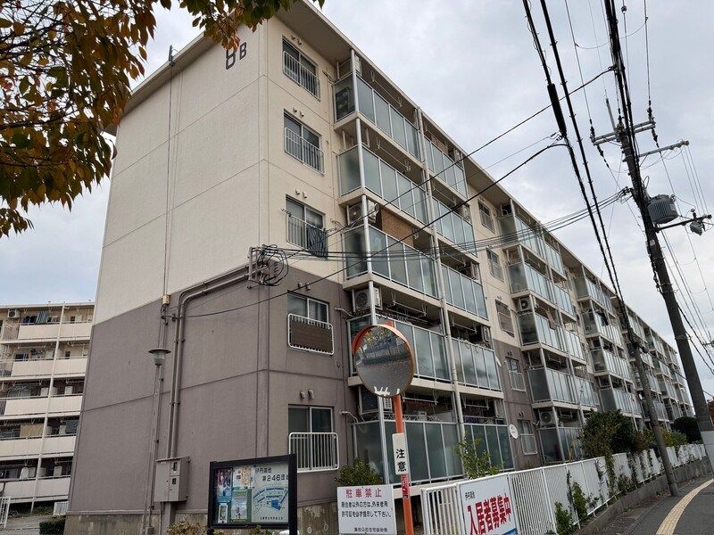 伊丹鴻池 8号棟の外観画像