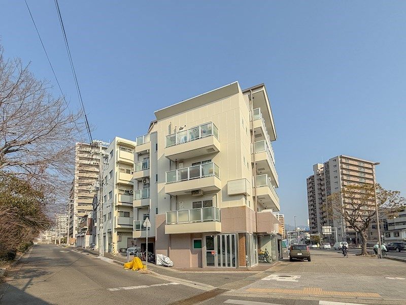 ミストラル摩耶の外観画像
