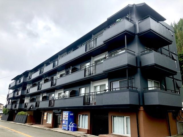 グリーンパレス塩屋の外観画像