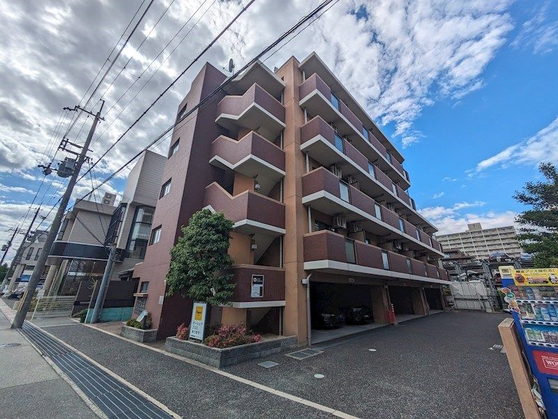 カーサ・デ・ゼント西宮北口の外観画像