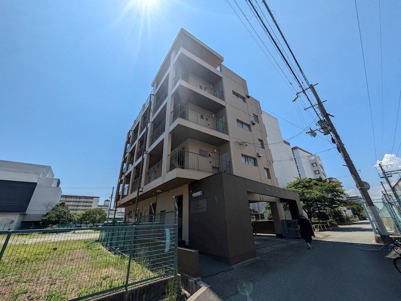 ルプリーズ西宮北口の外観画像
