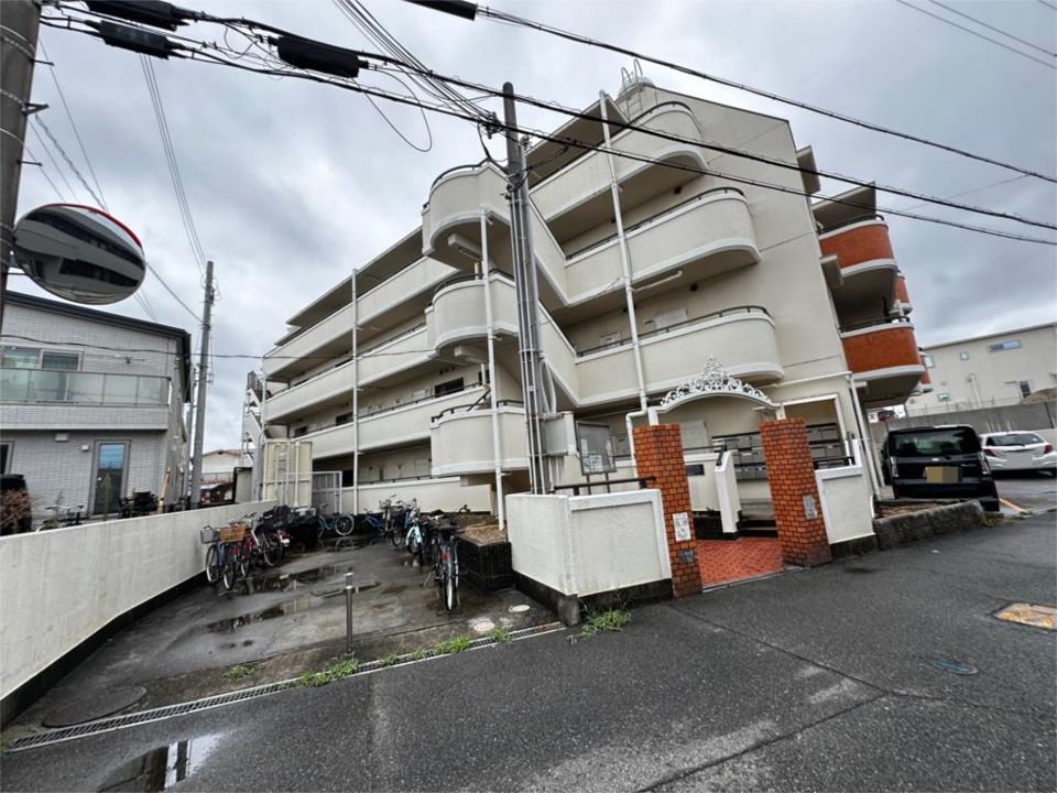 パールシャトゥ藤江駅前の外観画像