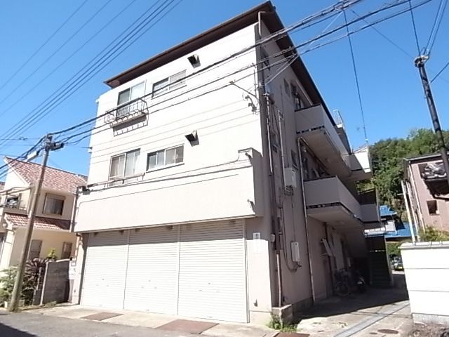 名谷マンションの外観画像