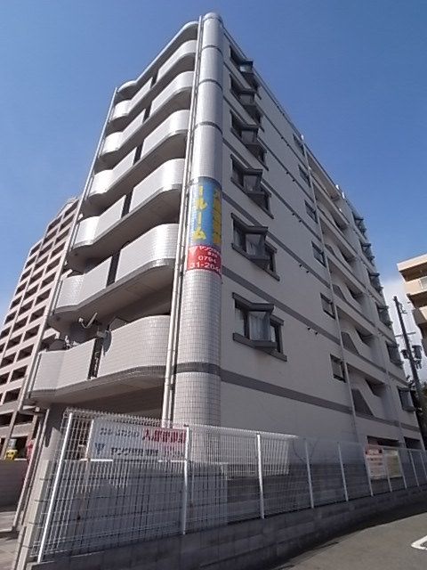 明石ヤングパレスの外観画像
