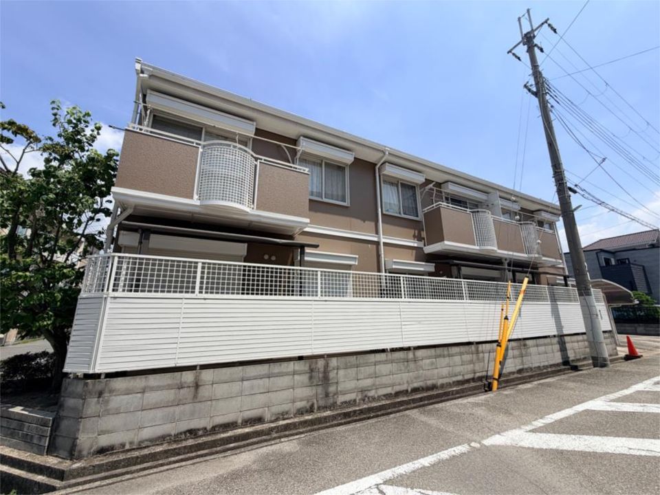 ペルレ1の外観画像