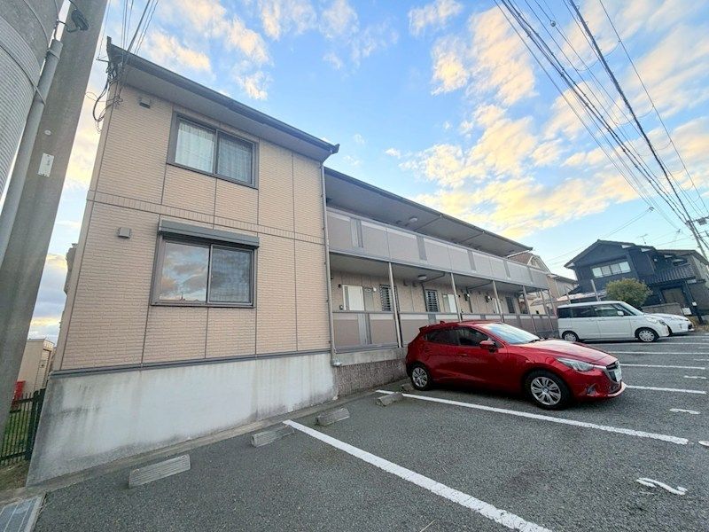 パルティーダ・イーストの外観画像