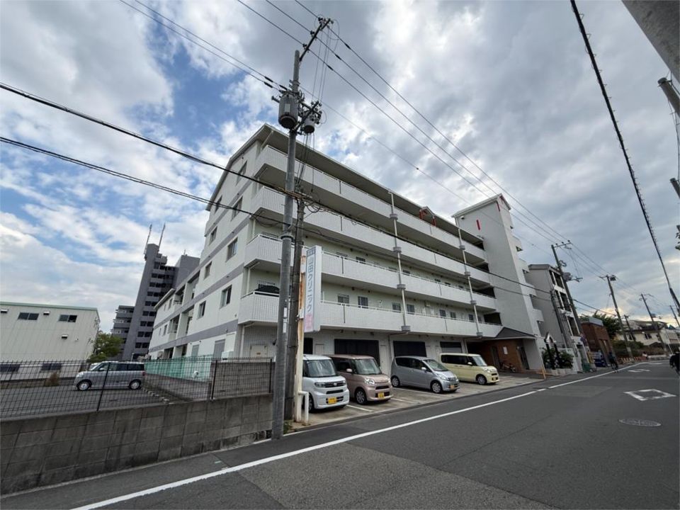 クレール西町 北館の外観画像