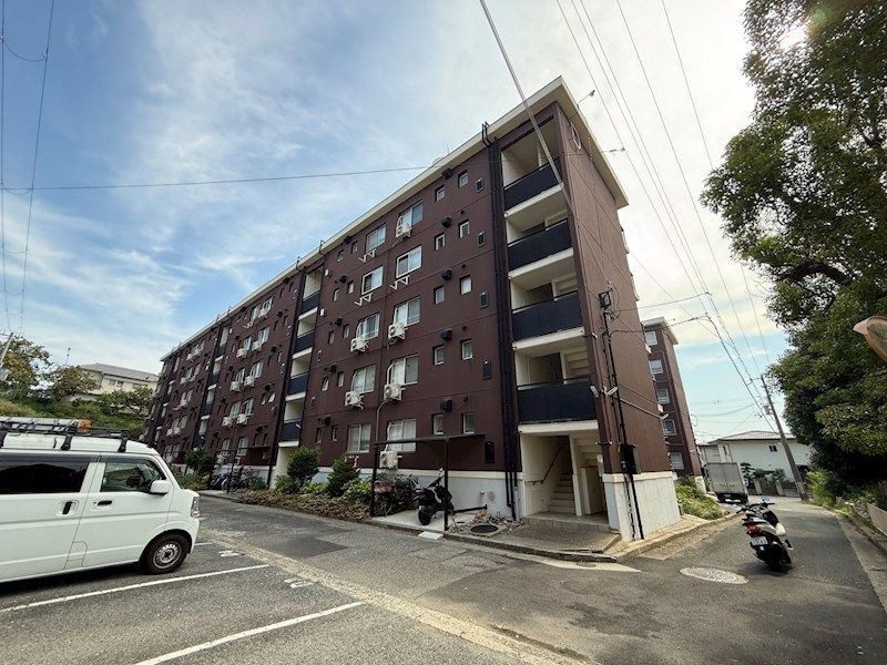 高津橋農住団地D棟の外観画像