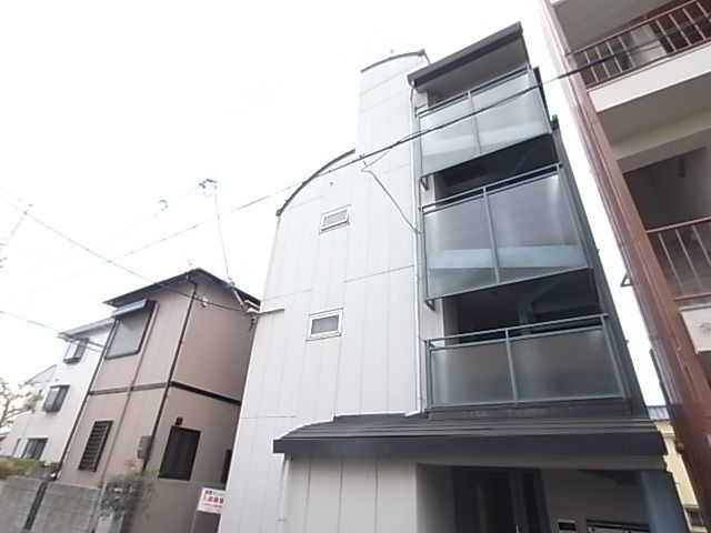 ヤングリーブス岡本の外観画像