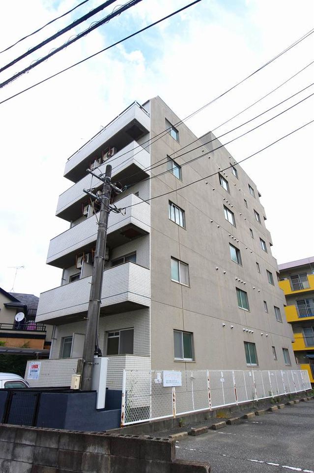 アールズプレイス二日市の外観画像