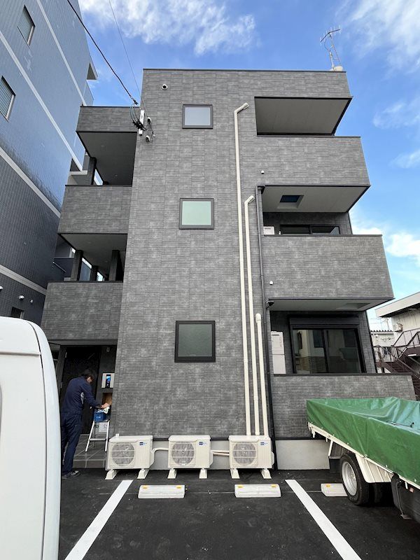 エレガンシア二日市西の外観画像