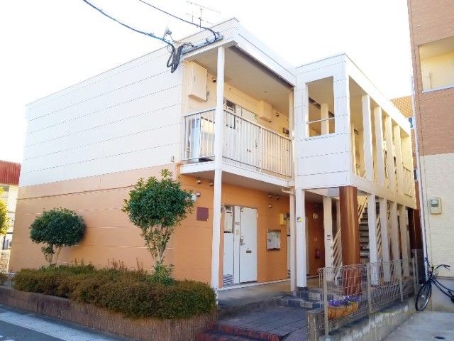 レオパレスリバティの外観画像