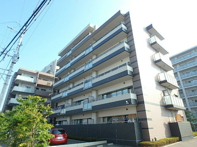 ブライトパーク・サンリヤン地行III番館の外観画像