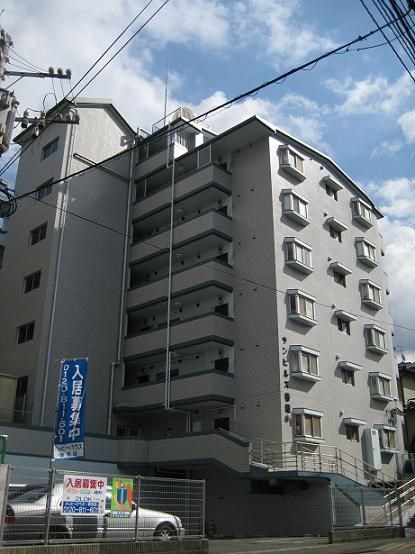 サンヒルズ千早の外観画像