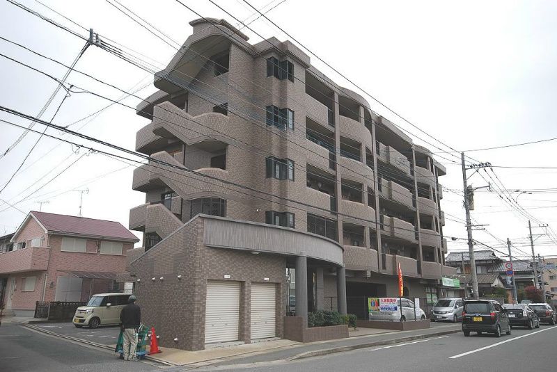 アゼリアIIの外観画像