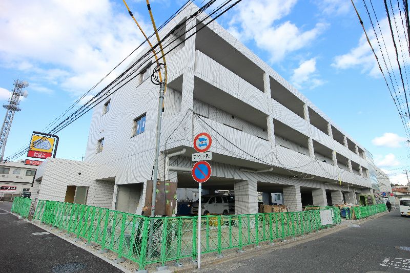プラトウズ名島の外観画像