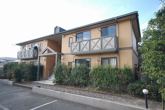塚原台レイクタウン B棟の外観画像