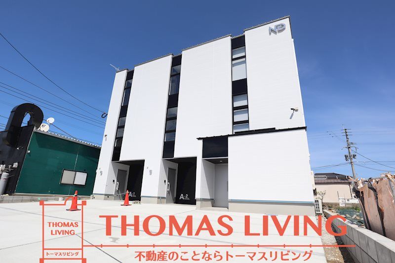 ten garageの外観画像