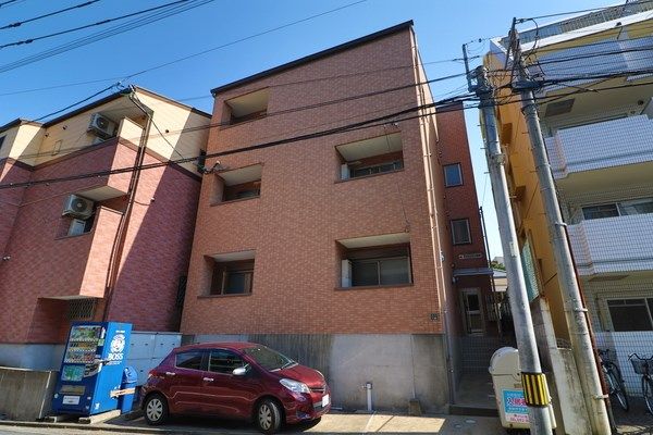 アリエスサン西新の外観画像