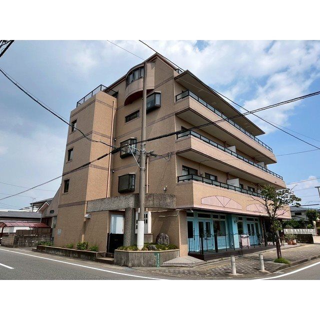 クレッセントUの外観画像