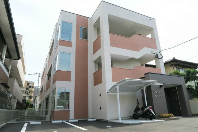 クレシア姪浜の外観画像
