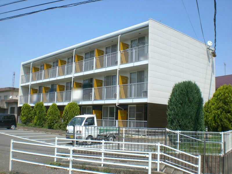 レオパレスフレイグラント多々良の外観画像