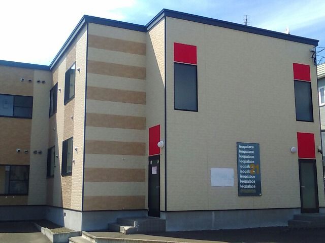 レオパレスサザンカの外観画像