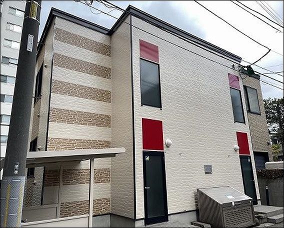 レオパレスコンフォート13の外観画像