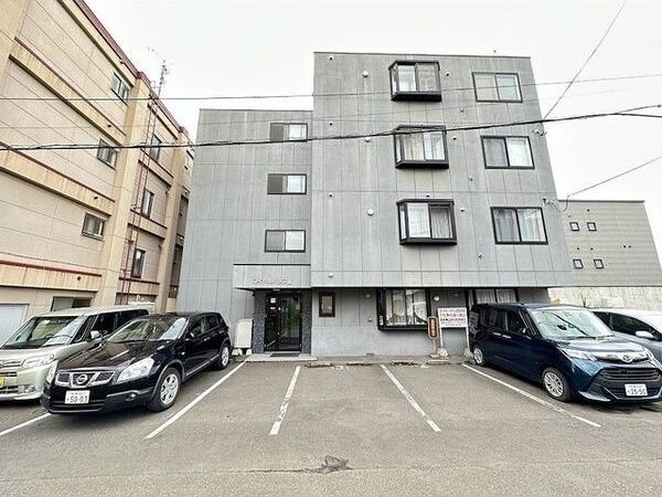 ロイヤルパレスIIの外観画像