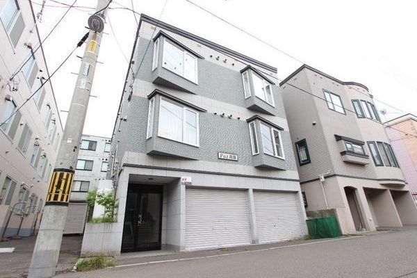 パース南郷の外観画像