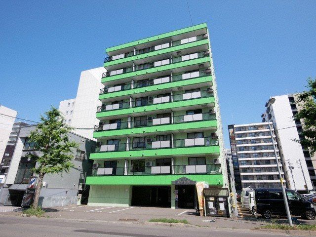ルーブル6条館の外観画像