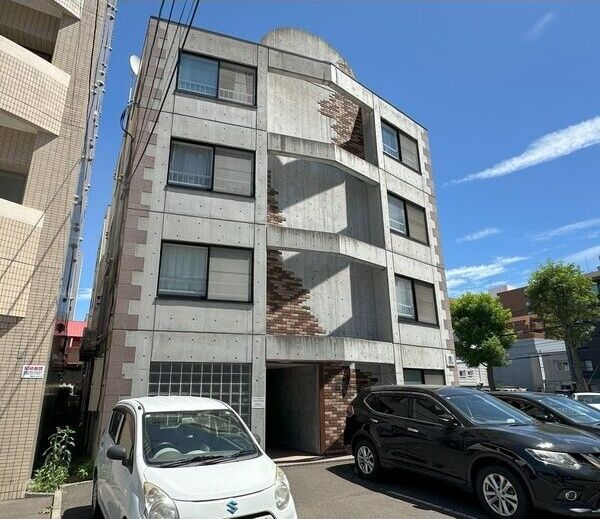 E2ストーリーの外観画像