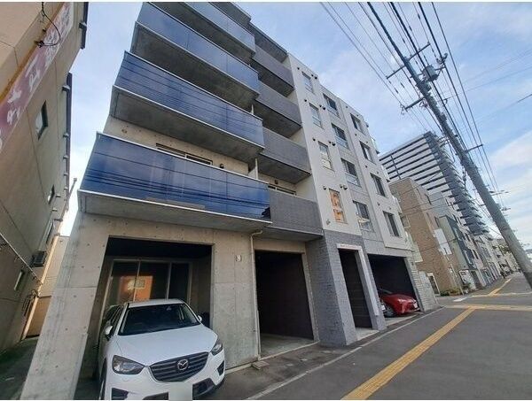 レスツオン山の手の外観画像