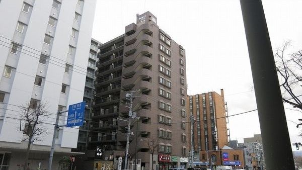 ライオンズマンション北大前の外観画像