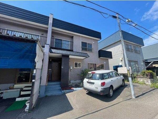 西岡2条11丁目テラスハウスの外観画像