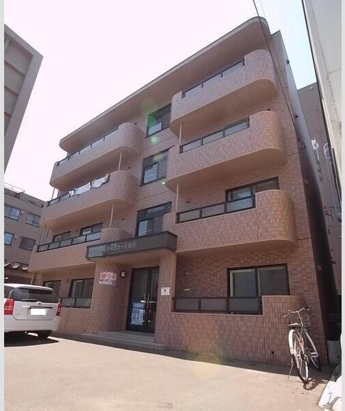 タウンコート山鼻の外観画像