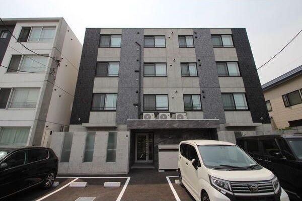White spanker南郷7丁目(ホワイトスパンカー南郷の外観画像