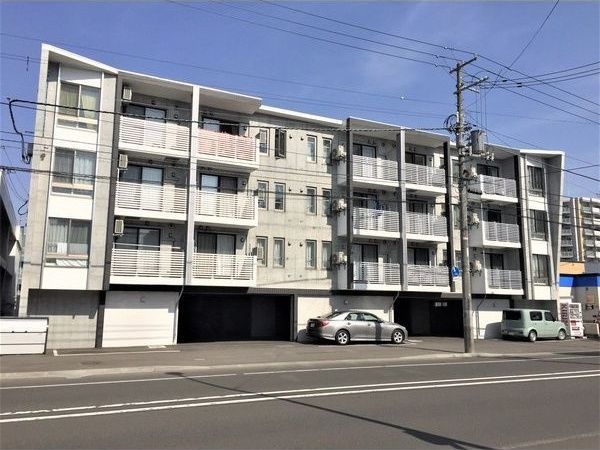 メニーズコート創成川の外観画像