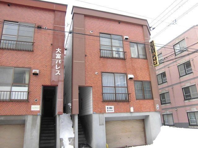 リリーハイツE棟(リリーハイツイートウ)の外観画像