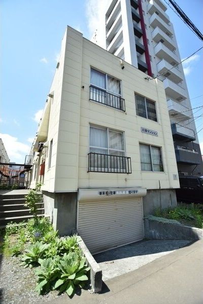 川瀬マンションの外観画像