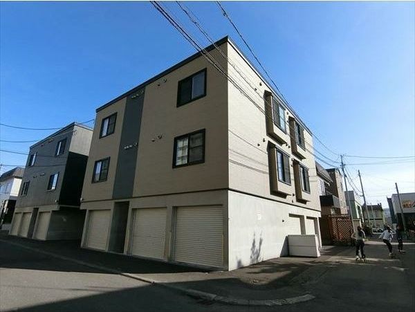 Urizun Apt.(うりずん)の外観画像