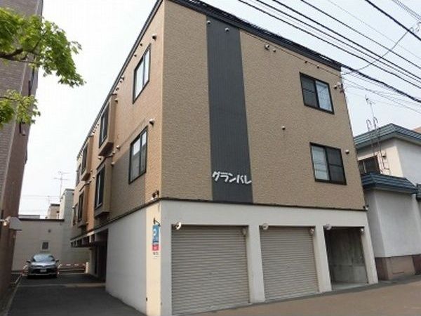 グランバレの外観画像