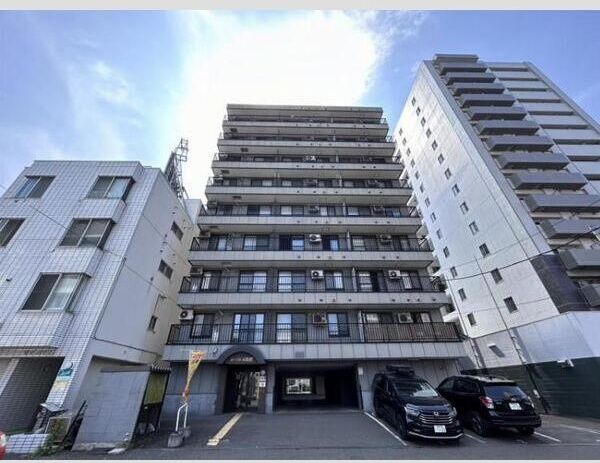 ルーブル4条館の外観画像