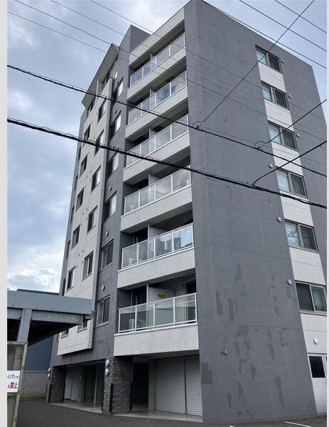 サムティ学園前の外観画像