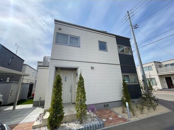 平岸1条12丁目貸家の外観画像